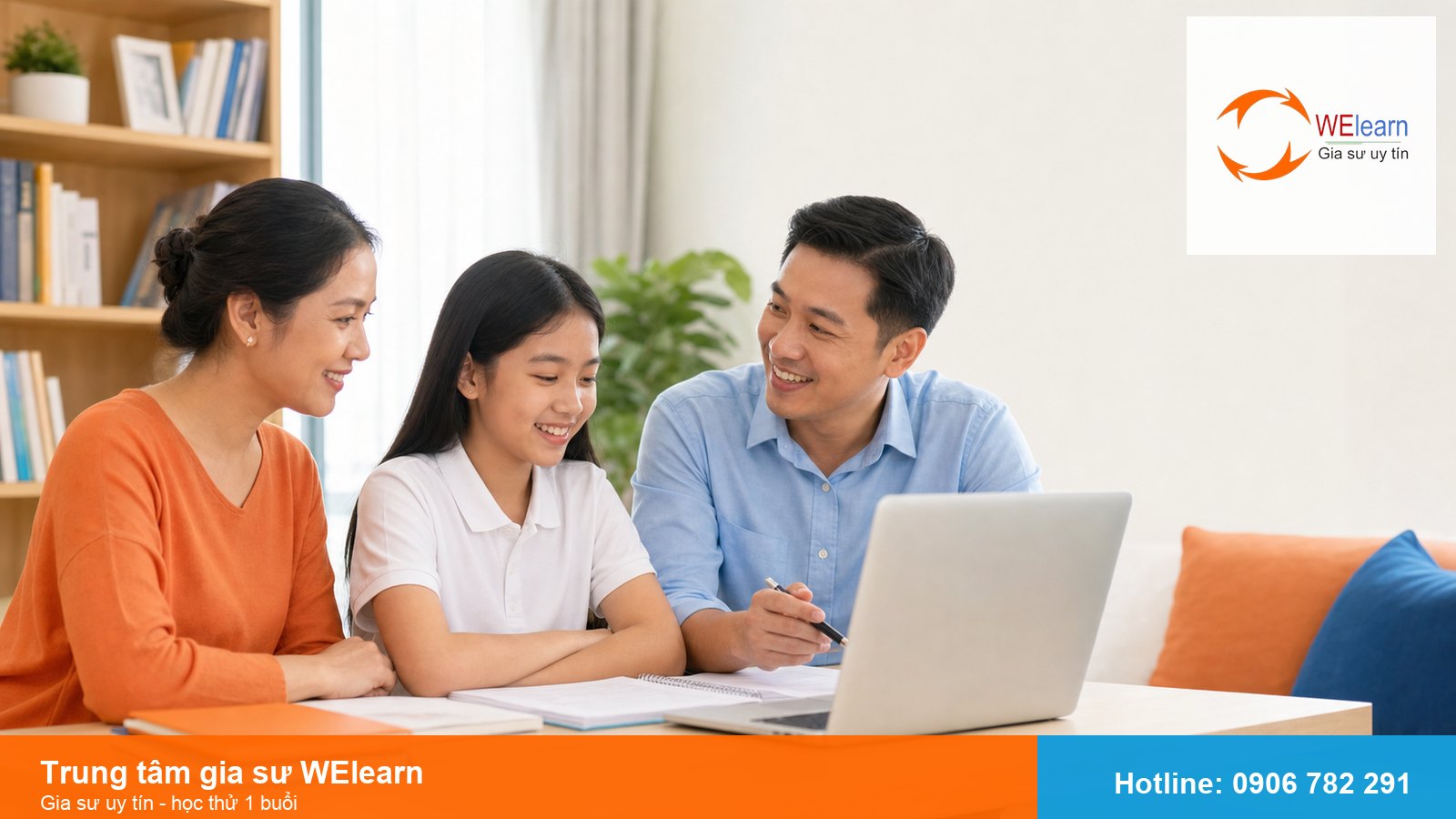 Phụ huynh và học sinh trao đổi sau buổi học thử gia sư Toán WElearn